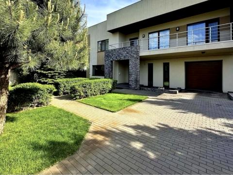 будинок за адресою смт. Обухівка, Строителей