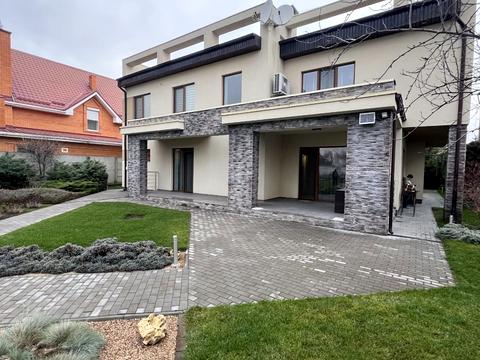 будинок за адресою смт. Обухівка, Строителей