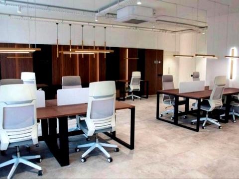 комерційна за адресою Князів Острозьких вул. (Московська), 46/2