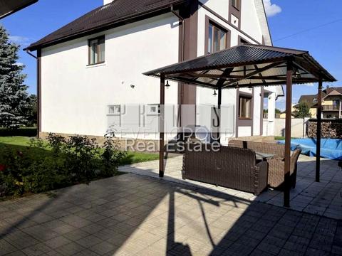 будинок за адресою Гідності вул. (Жертв Революції), 1