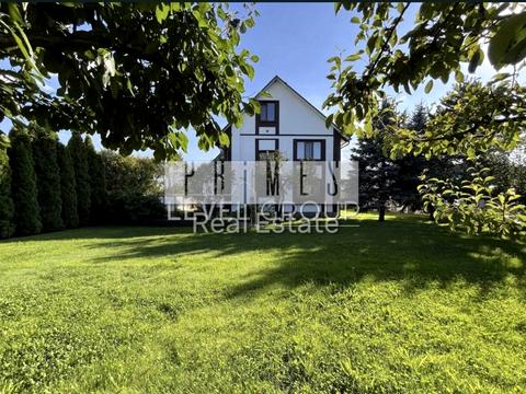 будинок за адресою Гідності вул. (Жертв Революції), 1