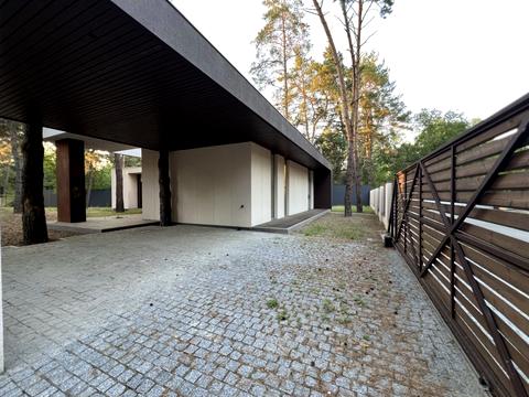 будинок за адресою смт. Обухівка, Ласточкина