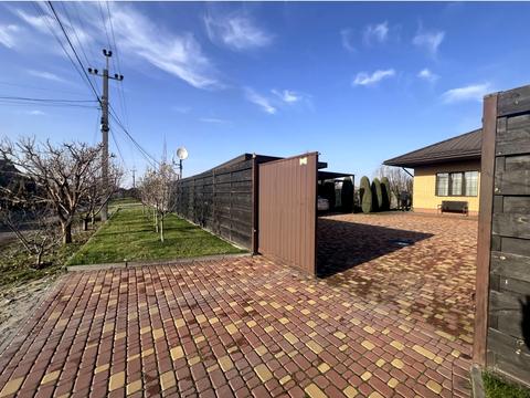 будинок за адресою смт. Обухівка, Незалежності