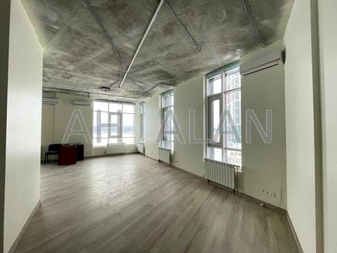 комерційна за адресою Київ, Микільсько-Слобідська вул., 15