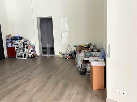 комерційна за адресою Київ, Микільсько-Слобідська вул., 15