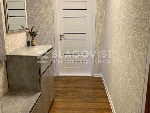 квартира за адресою Київ, Генерала Генадія Воробйова вул. (Курська), 8-А