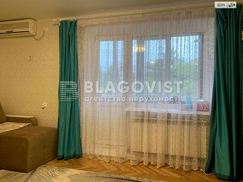 квартира за адресою Київ, Генерала Генадія Воробйова вул. (Курська), 8-А