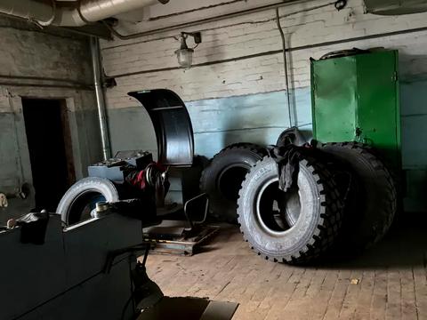 комерційна за адресою Богдана Хмельницького просп. (Героїв Сталінграда), 153