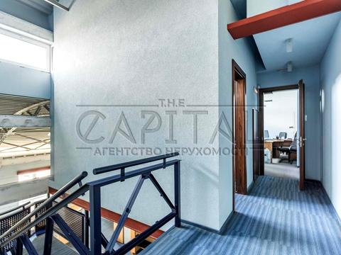 коммерческая по адресу Дегтяревская ул., 33б