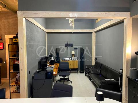 комерційна за адресою Кожум'яцька вул., 20