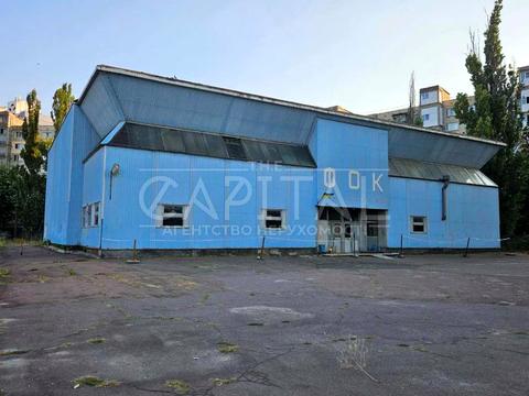 комерційна за адресою Привокзальна вул., 12а