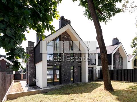 дом по адресу Евгения Коновальца ул.