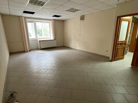 комерційна за адресою Князя Острозького вул., 46