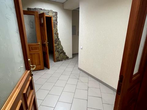 комерційна за адресою Князя Острозького вул., 46