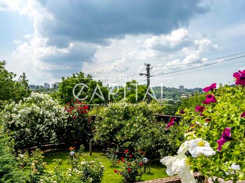 будинок за адресою Миколи Миклухи-Маклая вул. (Дежнєва)