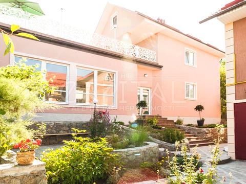 дом по адресу Центральна