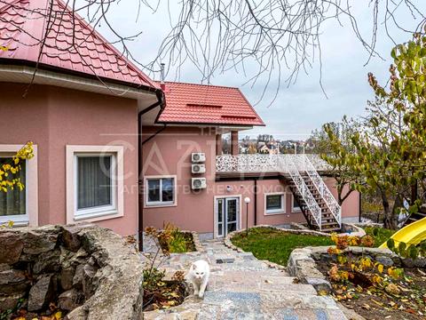 дом по адресу Центральна