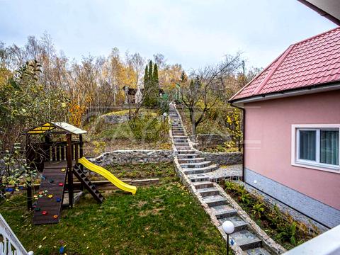 дом по адресу Центральна