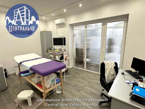 комерційна за адресою Руданського вул., 24