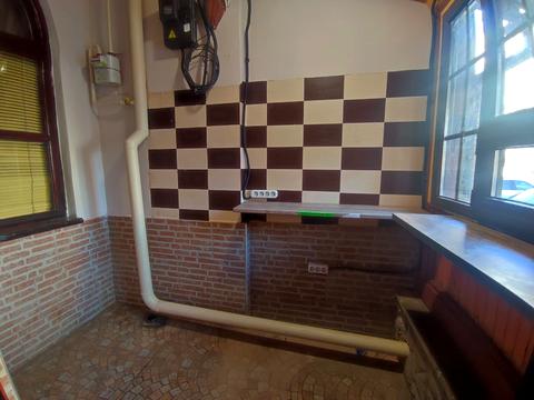 комерційна за адресою Князя Острозького вул., 1