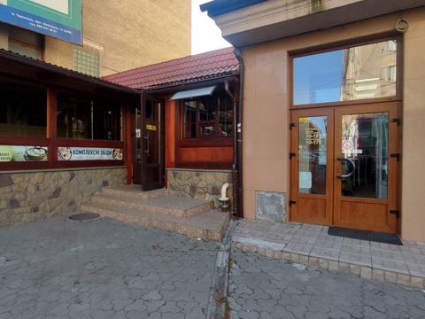 комерційна за адресою Князя Острозького вул., 1