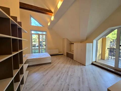 будинок за адресою Набережна вул.