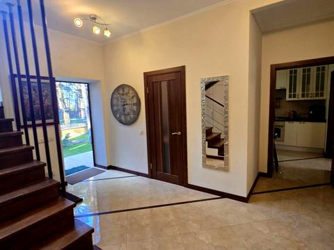 будинок за адресою Набережна вул.