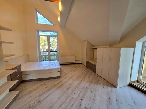 будинок за адресою Набережна вул.