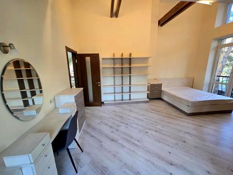 будинок за адресою Набережна вул.