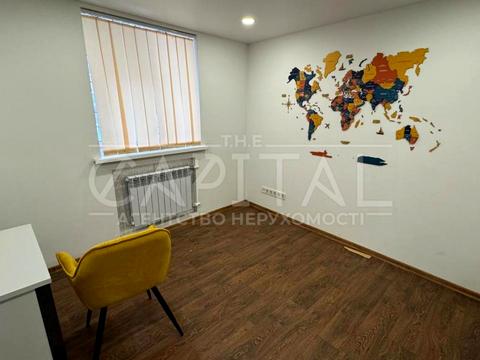 комерційна за адресою Київ, Басейна вул., 9-А