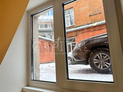 комерційна за адресою Київ, Басейна вул., 9-А