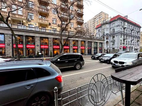 комерційна за адресою Хрещатик вул. (Kreschatic), 29/1