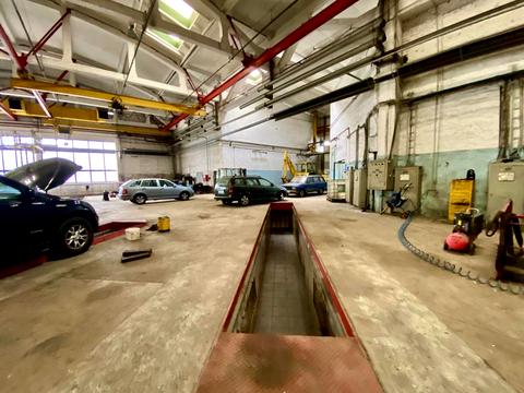 комерційна за адресою Богдана Хмельницького просп. (Героїв Сталінграда), 153