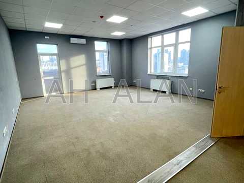 коммерческая по адресу Антоновича ул. (Горького), 33