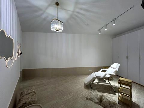 комерційна за адресою Європейська вул., 11