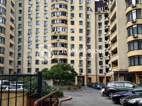 комерційна за адресою Дмитрівська вул., 69