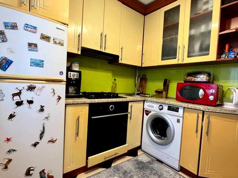 квартира за адресою Кам'янецька вул., 103