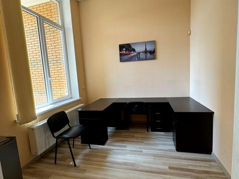 комерційна за адресою Незалежності вул., 11/5