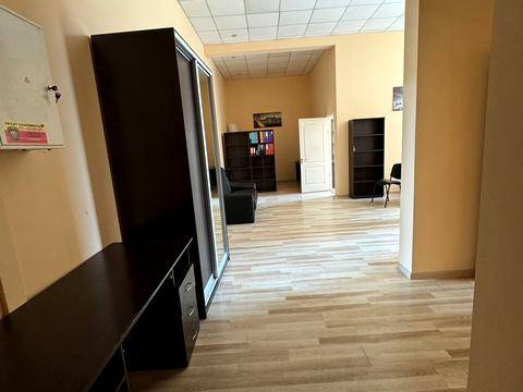 комерційна за адресою Незалежності вул., 11/5