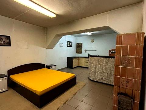 будинок за адресою головна, 1