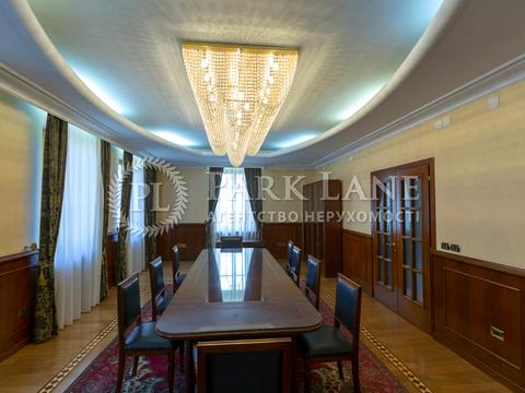 коммерческая по адресу Андреевский спуск, 7а