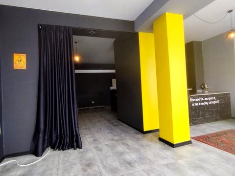 комерційна за адресою Бакинська вул., 11