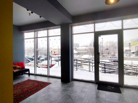 комерційна за адресою Бакинська вул., 11