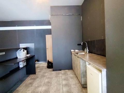 комерційна за адресою Бакинська вул., 11