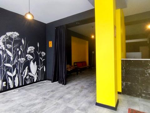 комерційна за адресою Бакинська вул., 11