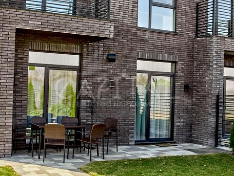 будинок за адресою Радісна