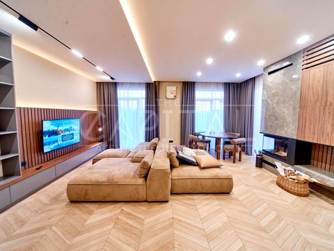 будинок за адресою Радісна