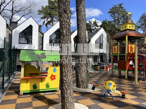 дом по адресу Евгения Коновальца ул.