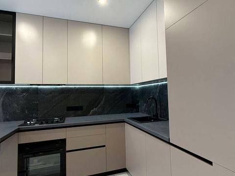 квартира за адресою Сімейна вул., 6