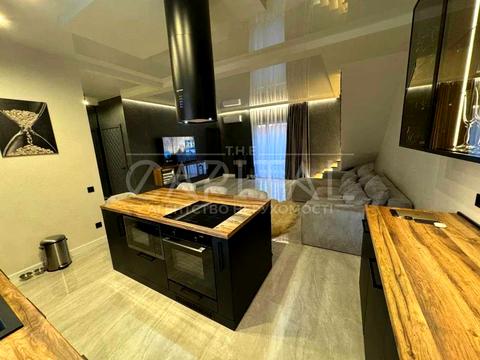 будинок за адресою Центральна